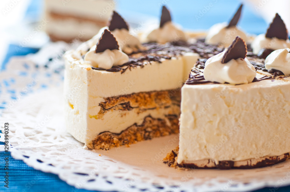 Grillaschtorte auf Kaffeetafel Grillaschtorte auf Kaffeetafel