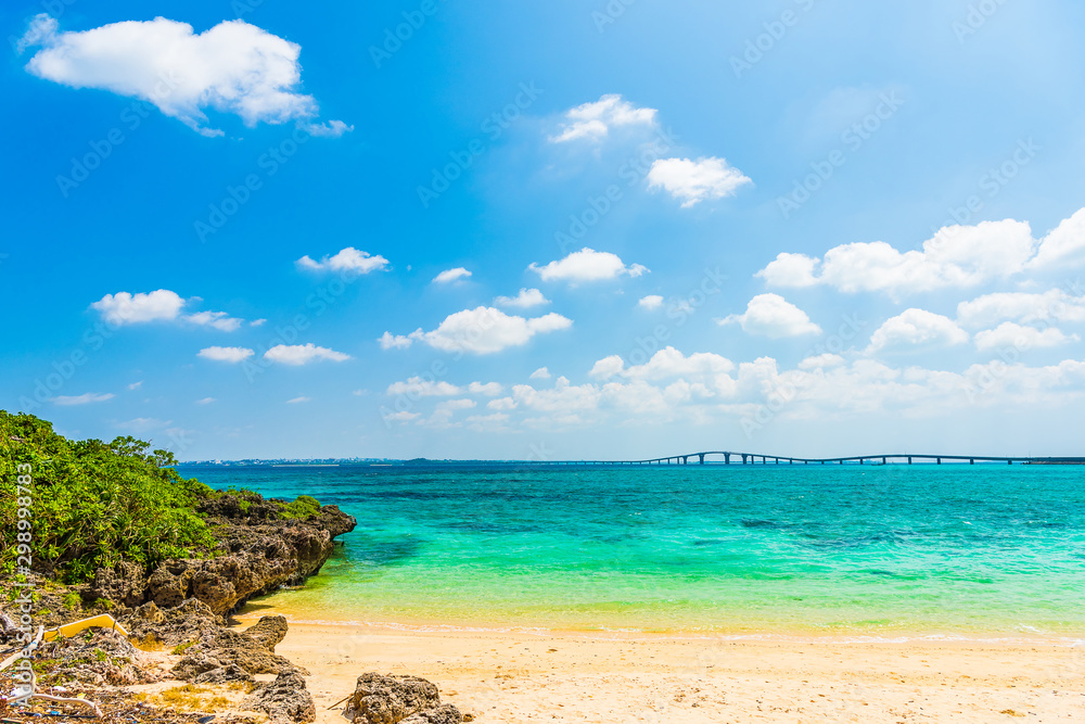 宮古島の海 Beautiful beach in Miyakojima Island, Okinawa. 宮古島の海 Beautiful beach in Miyakojima Island, Okinawa.