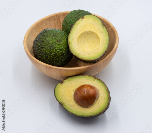  Avocado in a recycle bowl By producing from dried betel nut leaf Racing is a natural material