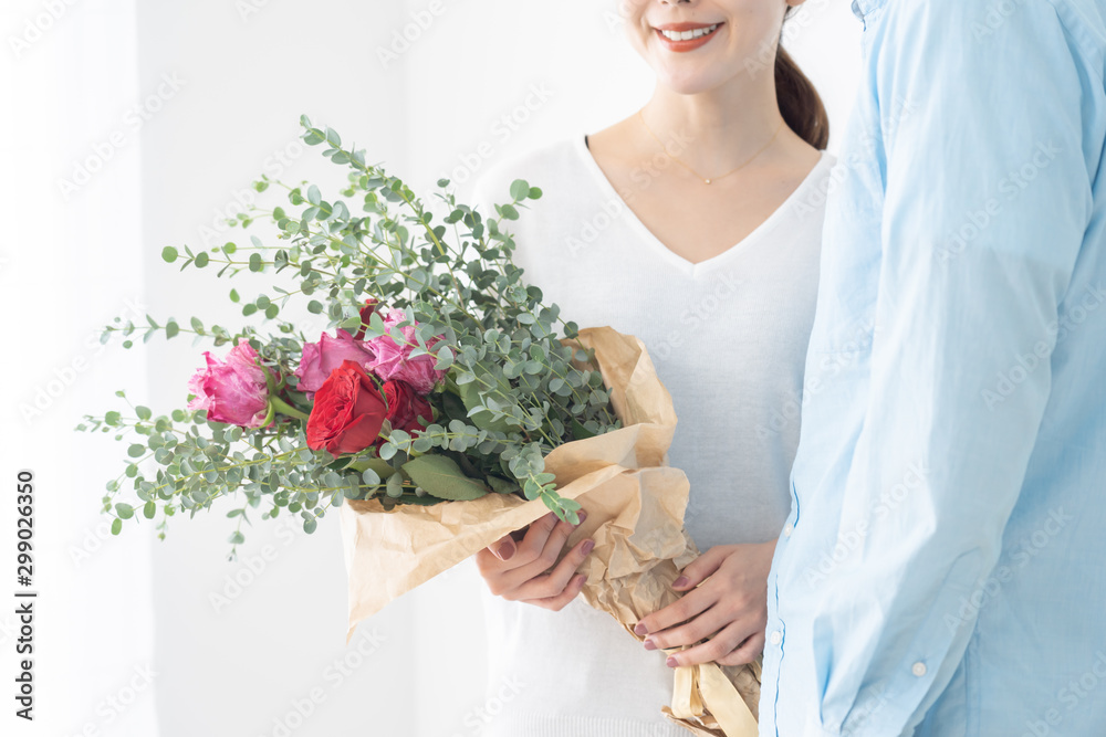 夫婦 カップル 花束 記念日 Foto De Stock Adobe Stock