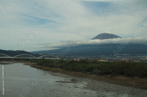 The Mount Fuji seen from shinkansen