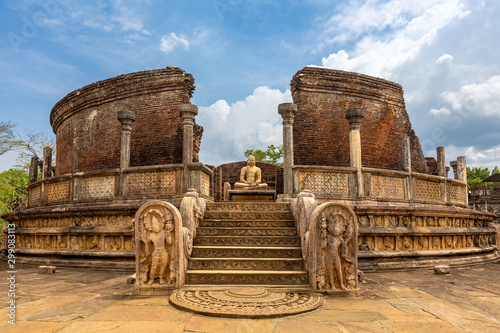 Canvas Print The Sacred Quadrangle with buddha, Ancient ruins Sri Lanka, Unesco ancient city