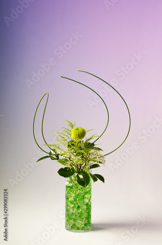 Fotografía de estudio de arreglo floral Ikebana