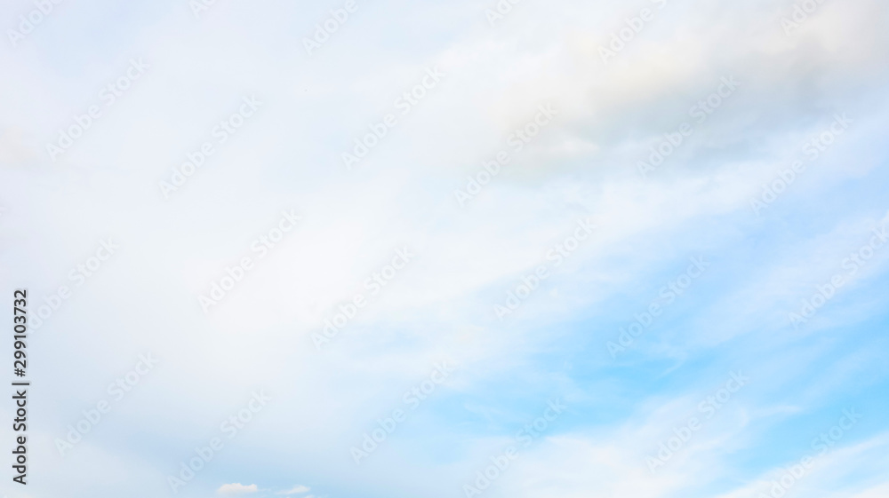 Fototapeta premium Blue sky and clouds in the weather day outdoor nature environment abstract background