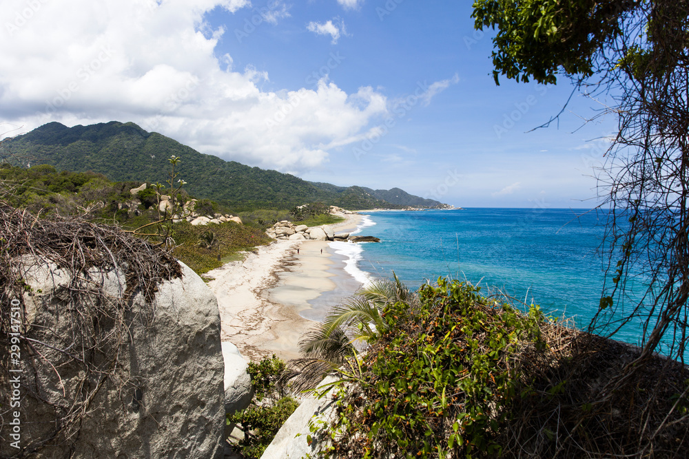 Fototapeta premium Beautiful wild caribbean beach landscape at Tayrona, Colombia