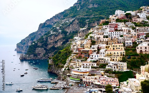 Fototapeta Naklejka Na Ścianę i Meble -  A view of mountainside Positano in Amalfi Coast, Italy