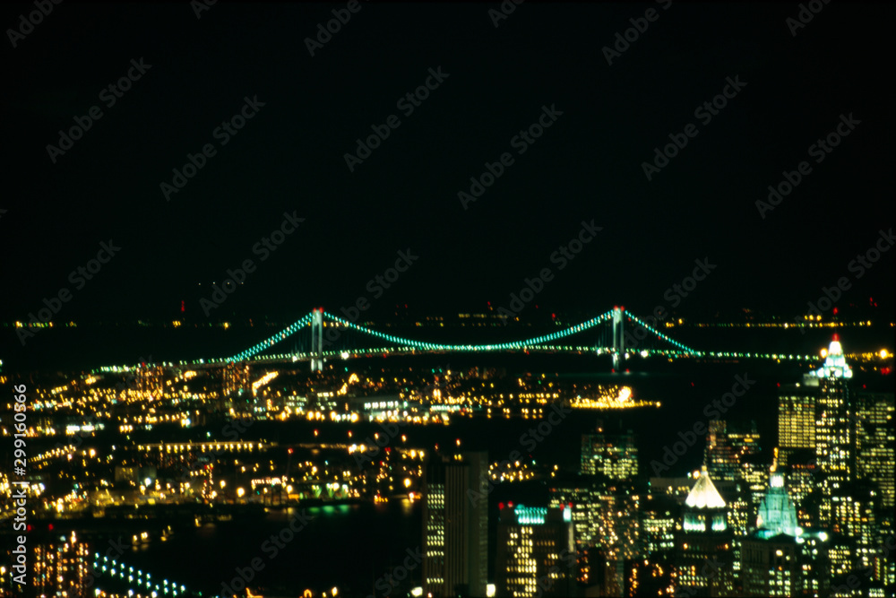 Obraz premium new york city at night broklyn bridge