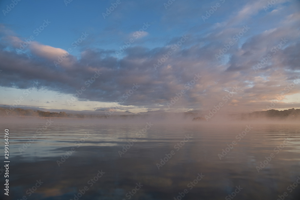 Obraz premium mountain lake sunrise
