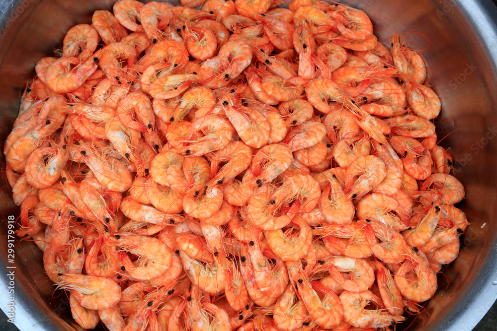 Cooked prawns in the pot