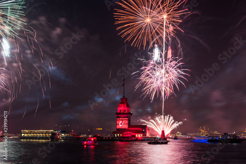 Fireworks with MAIDEN'S TOWER (KIZ KULESI) during Turkish Republic Day (29 Ekim Cumhuriyet Bayrami) celebrations. USKUDAR, ISTANBUL, TURKEY..