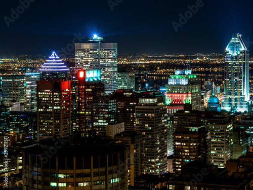 vue de la ville de nuit © Veronique