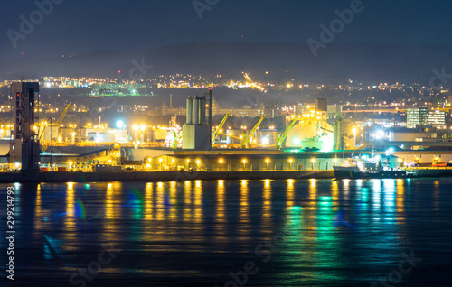 vue sur le port la nuit
