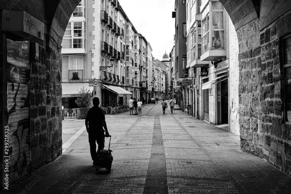 Tourist Arrives to Burgos