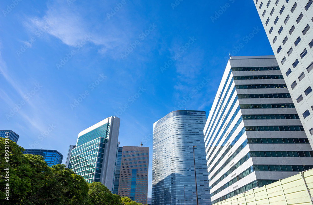 東京汐留の高層ビル群の風景