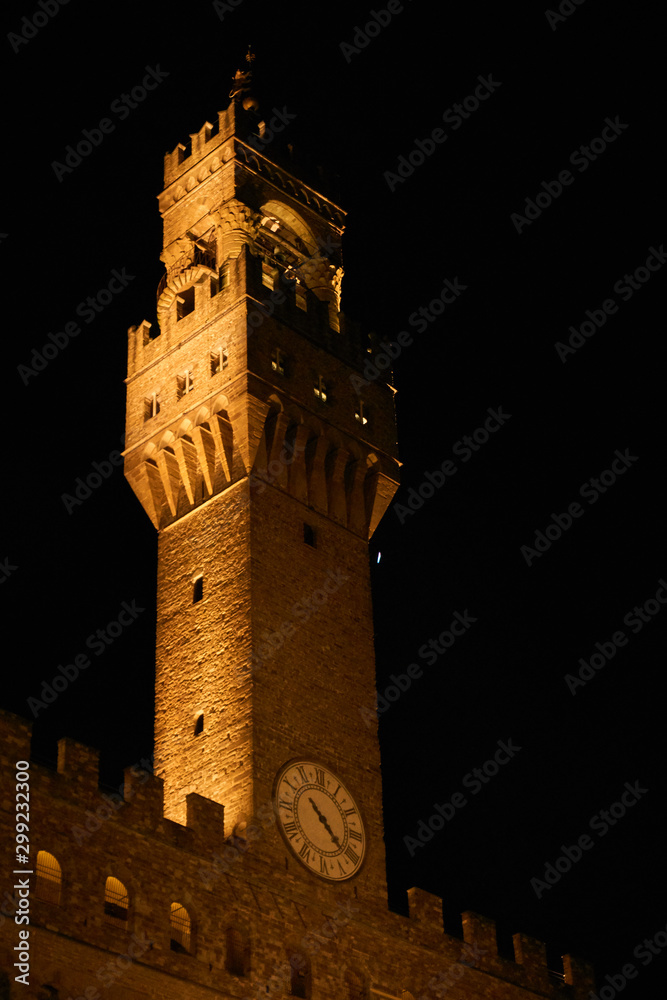 Fototapeta premium Palazzo Vecchio tower at night I