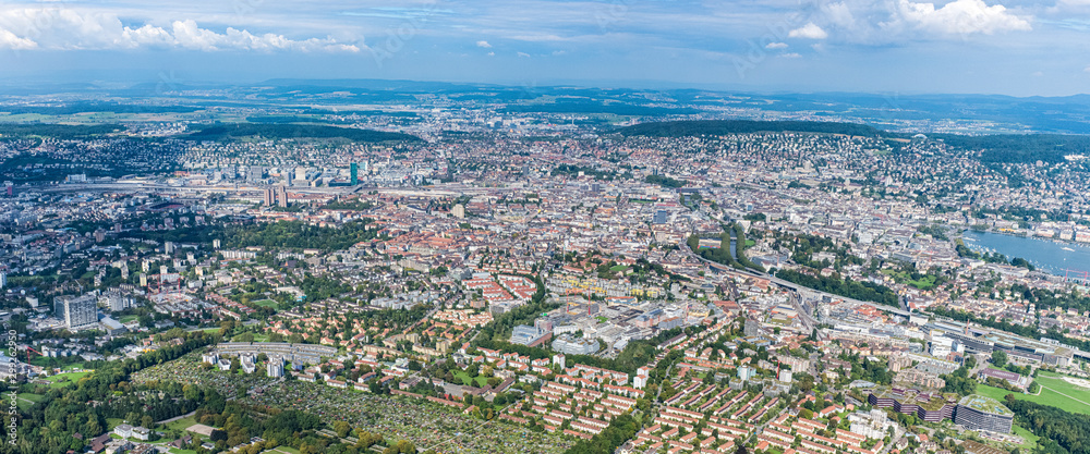 Zürich, die Aussicht vom Uetliberg