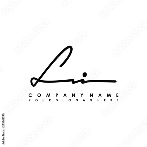 LI initials signature logo. Handwriting logo vector templates. Logo for business, beauty, fashion, signature