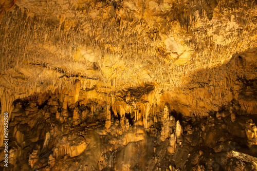 Tropfsteinhöhle in Rudine, Krk, Kroatien, Kvarner-Golf, Kroatien, Europa|Stalactite cave in Rudine, Krk, Croatia, Kvarner Gulf, Croatia, Europe photo