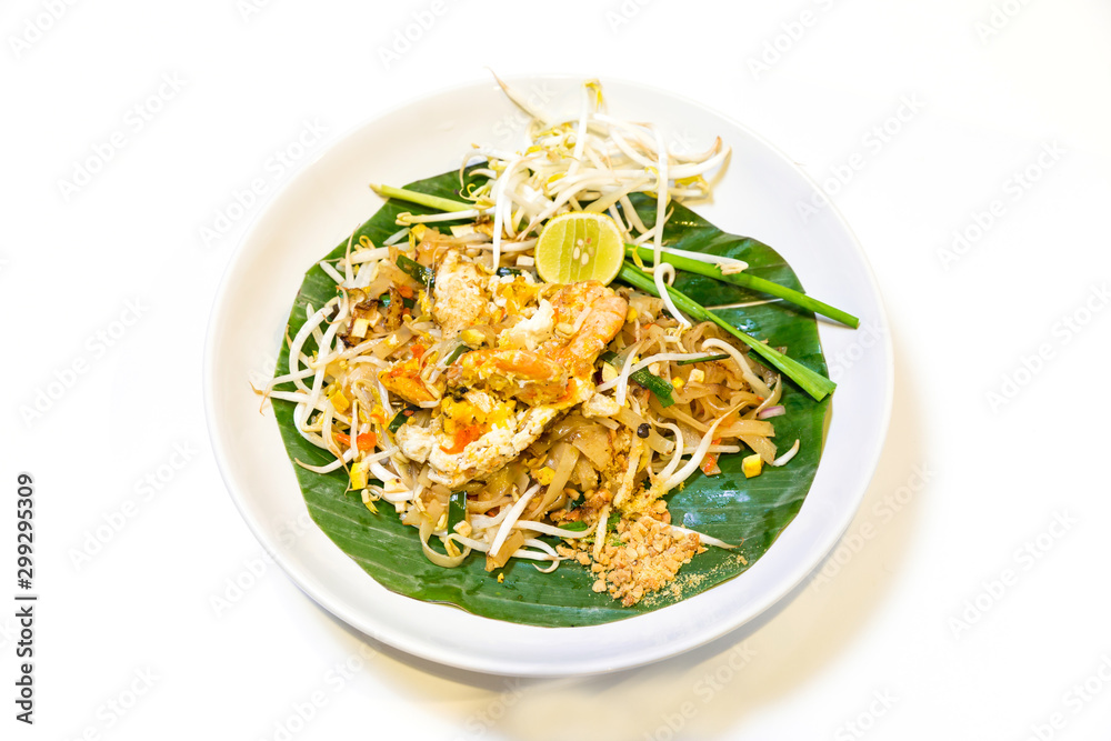 Thailand's national dishes, stir-fried noodles with egg, vegetable and shrimp (Pad Thai) Thailand's national dishes, stir-fried noodles with egg, vegetable and shrimp (Pad Thai)