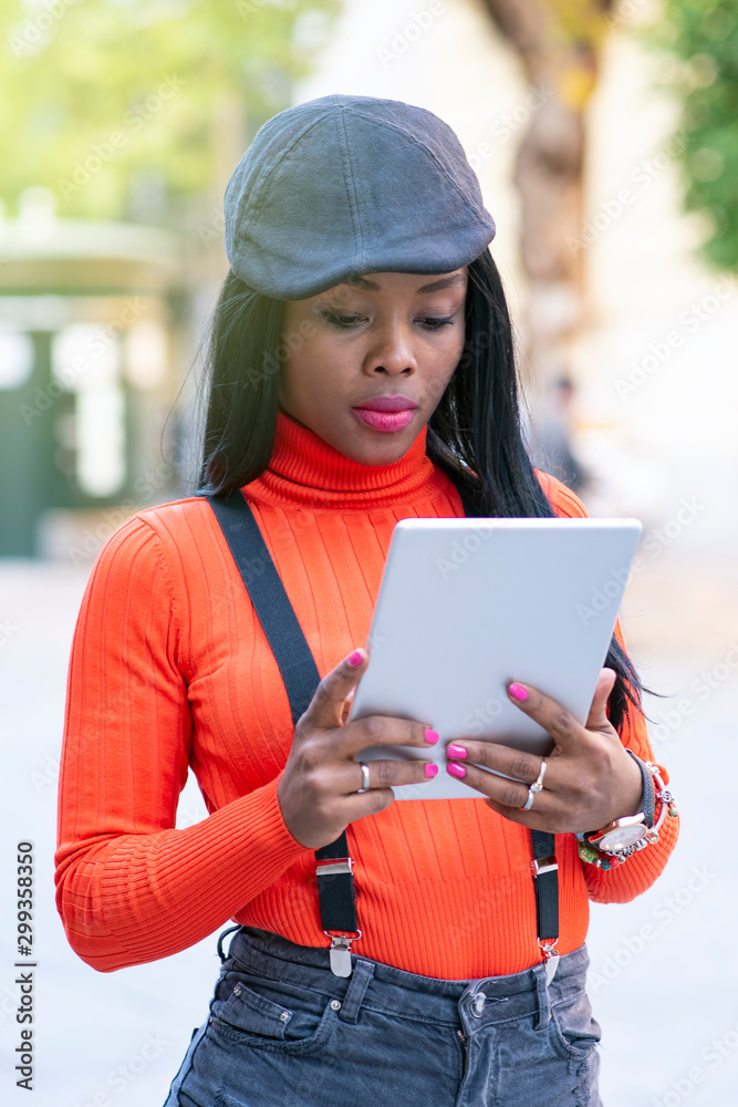 Obraz premium Technology and beauty in the street