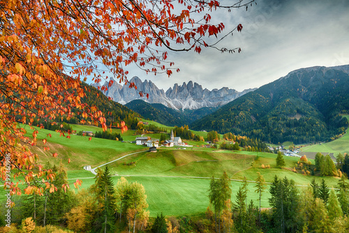 Fototapeta Naklejka Na Ścianę i Meble -  Beautiful landscape of Italian dolomites - Santa maddalena