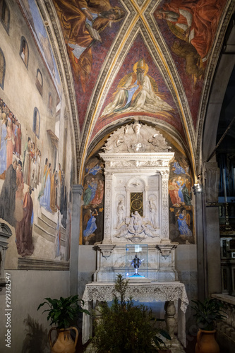 FLORENCE, TUSCANY/ITALY - OCTOBER 20 : Interior view of S. Ambrogio church in  Florence on October 20, 2019 © philipbird123