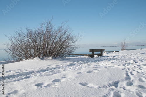 Hiking at snowy Crescent beach in Vancouver