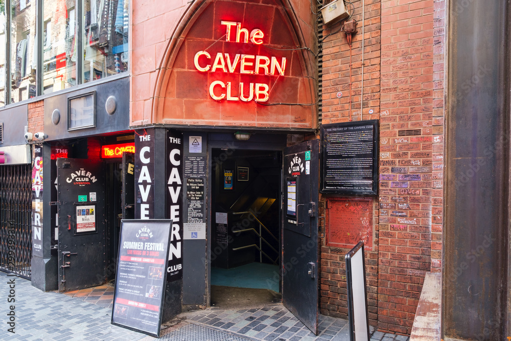 【希少・証明書付】TheBeatles キャバーンクラブのレンガ　ビートルズ 希少・証明書付】TheBeatles キャバーンクラブのレンガ ビートルズ