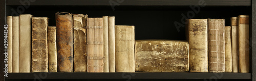 Foto rare books in a private library.