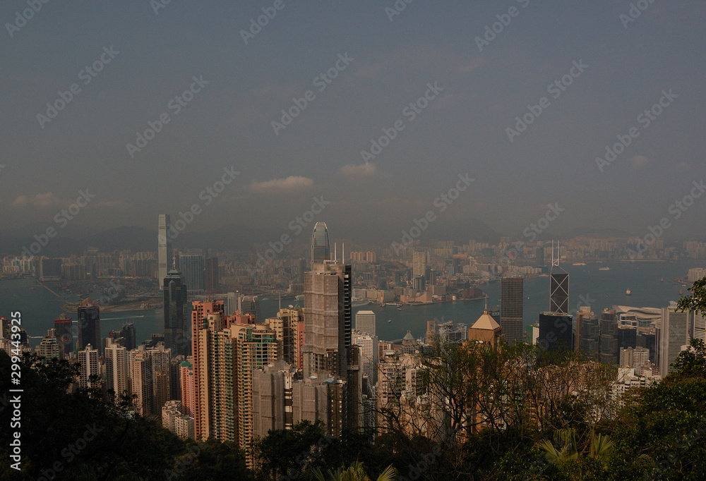 Fototapeta premium A view from Victoria peak in Hong Kong
