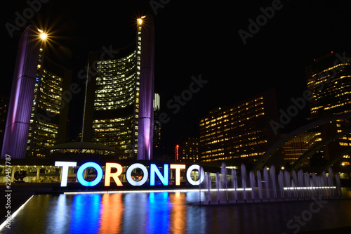 Photography Cityscapes and night scenes of Toronto city in Canada