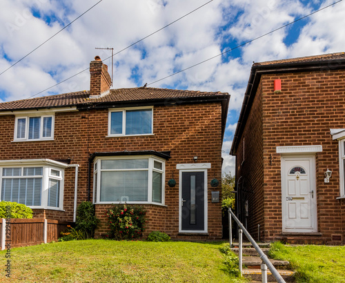 Foto semi detached terraced house built of brick