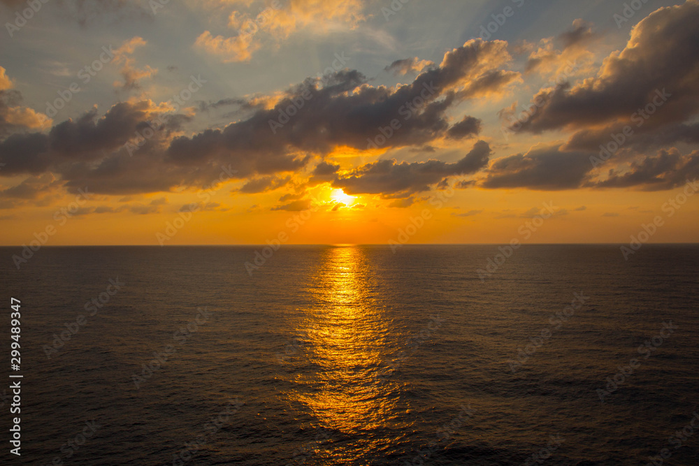 Sonnenuntergang am Roten Meer