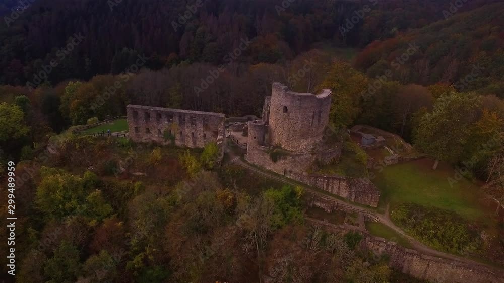 360 Grad Luftaufnahme Burg Windeck 360 Grad Luftaufnahme Burg Windeck