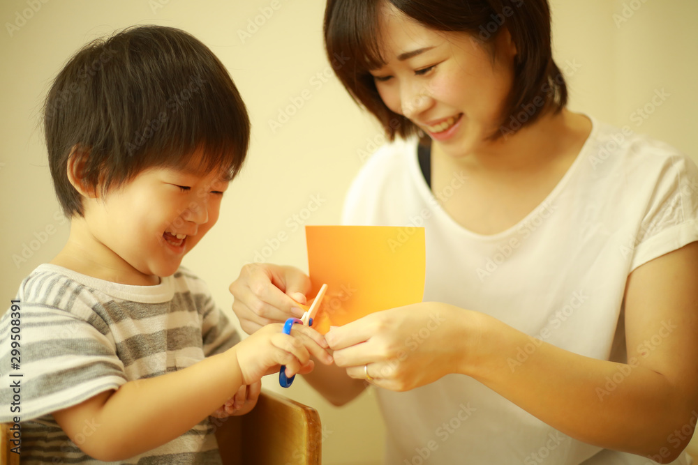 工作する親子 工作する親子