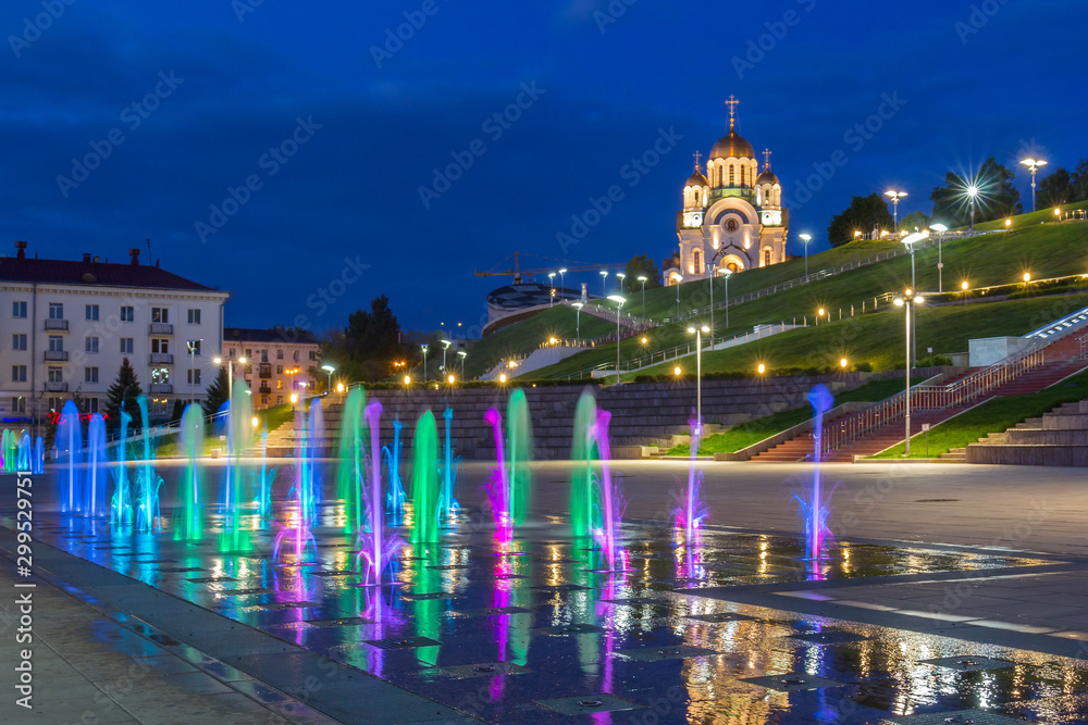 Dancing fountain in Samara on the Glory Square