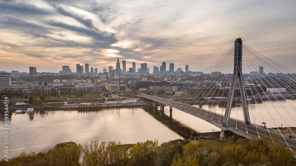 Obraz Widok z lotu ptaka Warszawy na Most Świętokrzyski na Wiśle o świcie
