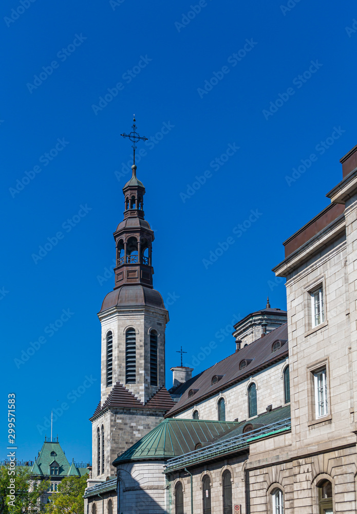 Obraz premium Steeple on Old Church in Quebec City