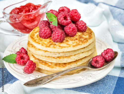 Pancakes with raspberries