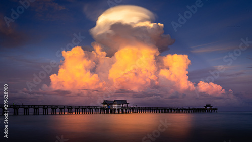 Obraz na plátne Naples Florida Pier at Sunrise