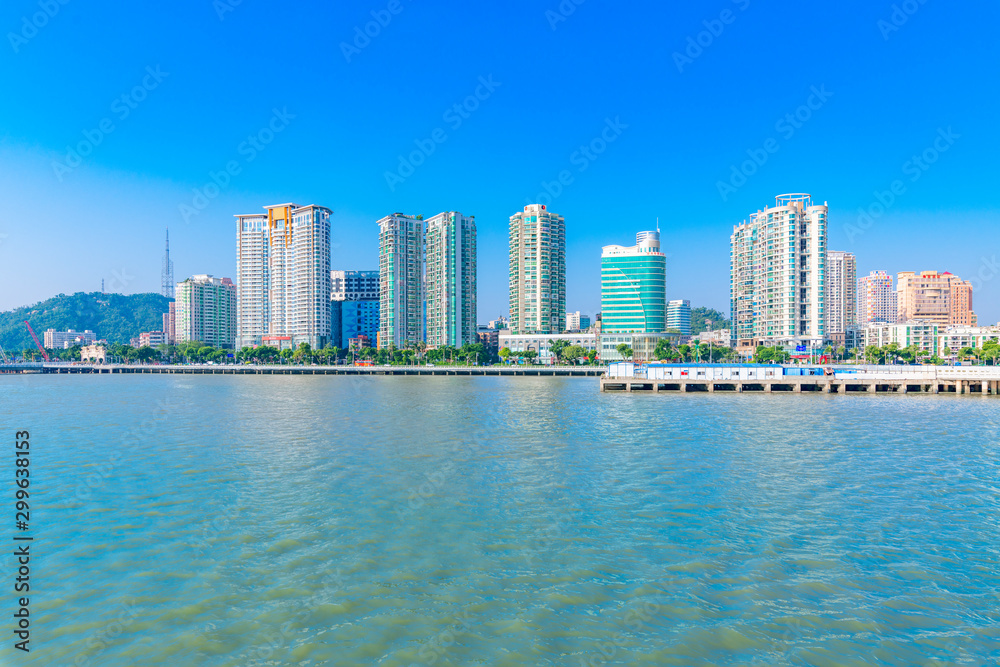 Fototapeta premium City view of Beaver Island on Couple Road in Zhuhai City, Guangdong Province