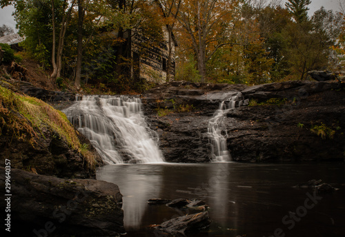 Fototapeta Naklejka Na Ścianę i Meble -  Honesdale waterfall