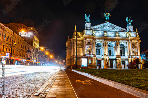 Fotografie Lviv opera theater at night, night view of lviv opera theater, Lviv, Lvov, Ukrai