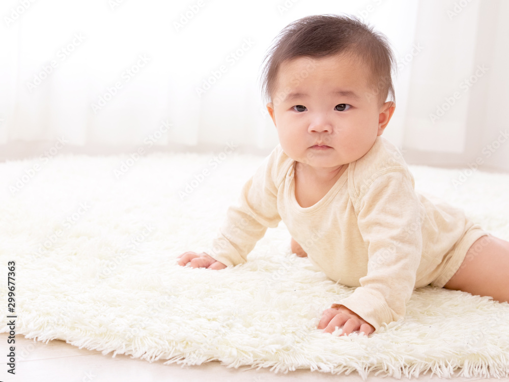 白背景と赤ちゃん 白背景と赤ちゃん
