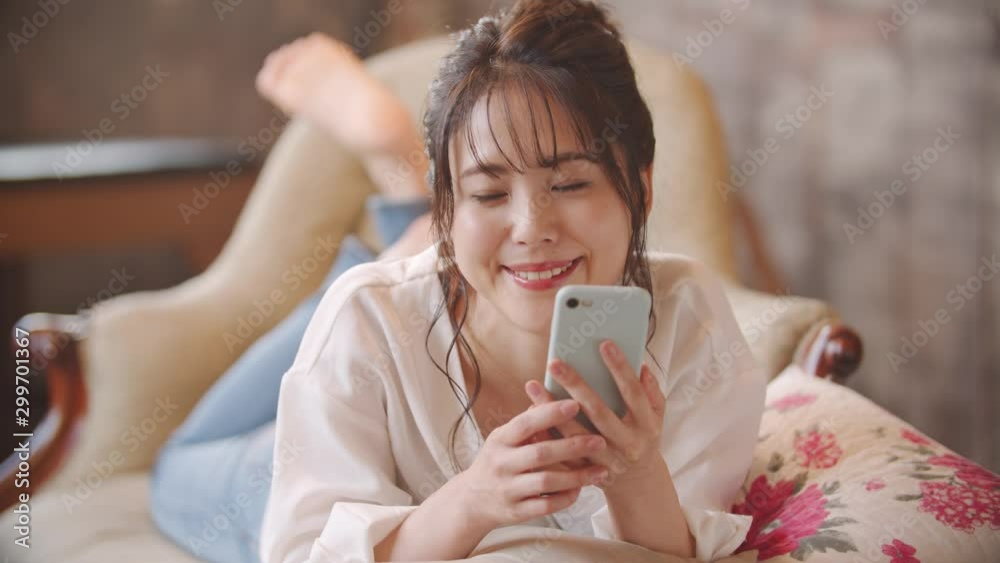 スマートフォン・女性 スマートフォン・女性