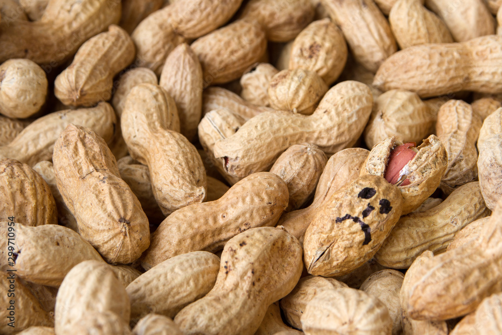 peanuts peanuts