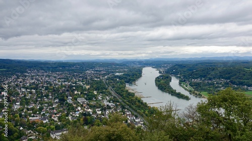 Blick   ber das Siebengebirge am Rhein  Landschaftspanorama
