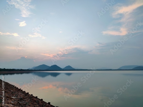 Fototapeta Naklejka Na Ścianę i Meble -  sunset on lake