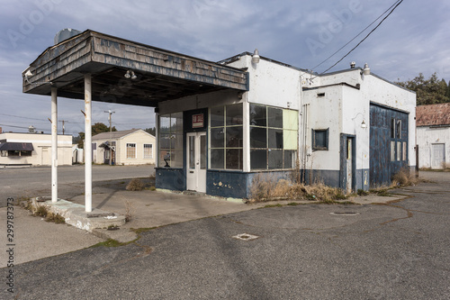 Vintage abandoned service station waiting for a new occupant
