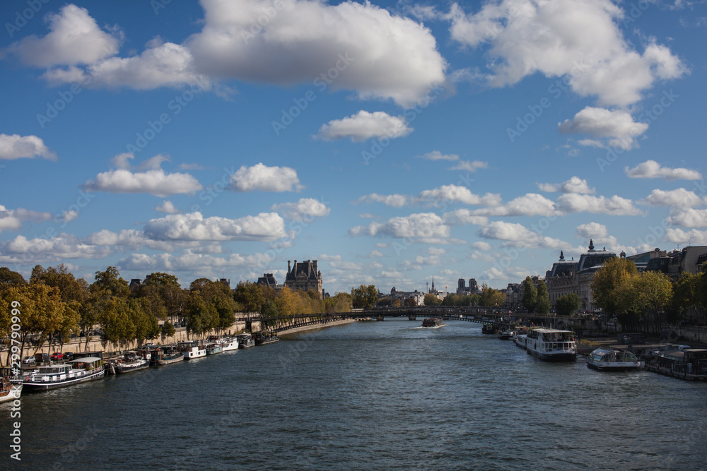 Fototapeta premium View of the river in paris france